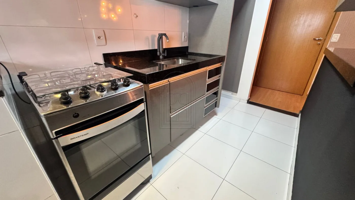 Comprar Apartamento / Padr&atilde;o em Londrina R$ 700.000,00 - Foto 10
