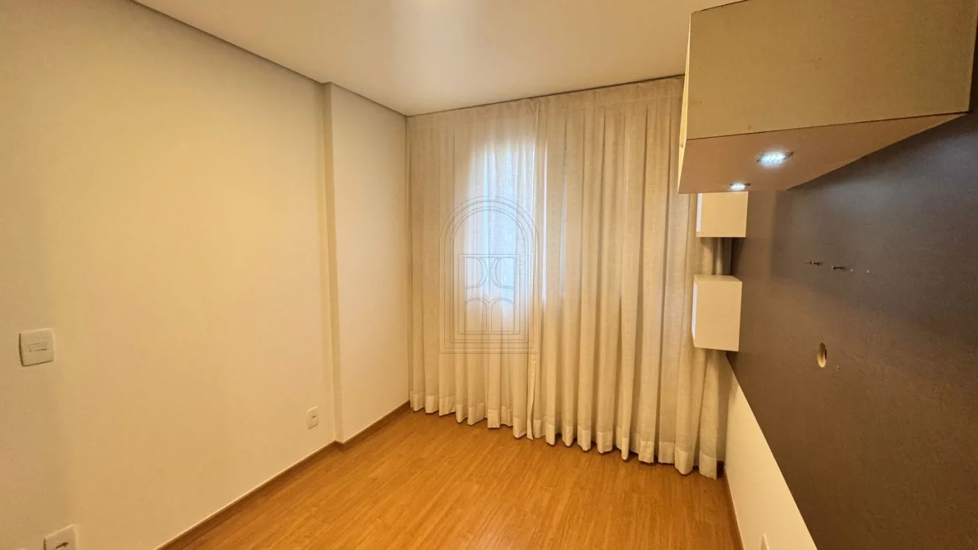 Comprar Apartamento / Padr&atilde;o em Londrina R$ 700.000,00 - Foto 14