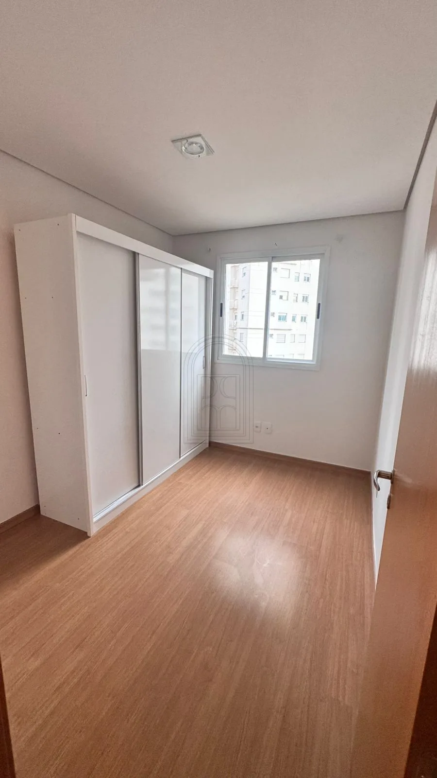 Comprar Apartamento / Padr&atilde;o em Londrina R$ 700.000,00 - Foto 18