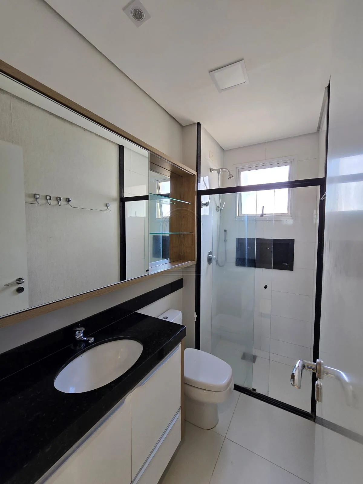 Alugar Apartamento / Padr&atilde;o em Londrina R$ 4.500,00 - Foto 16