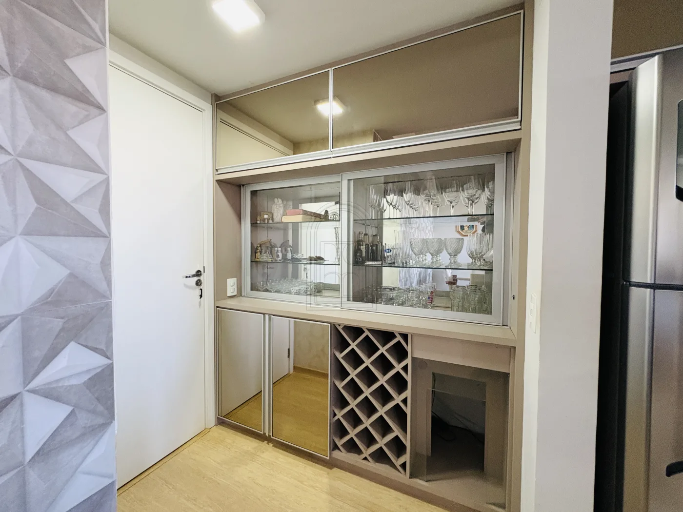 Comprar Apartamento / Padr&atilde;o em Londrina R$ 600.000,00 - Foto 1