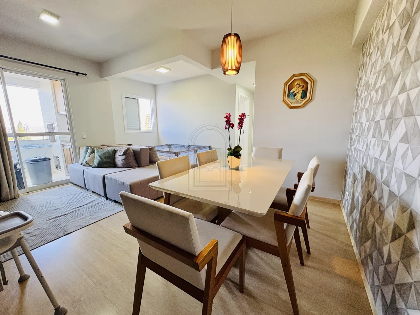 Comprar Apartamento / Padr&atilde;o em Londrina R$ 600.000,00 - Foto 2