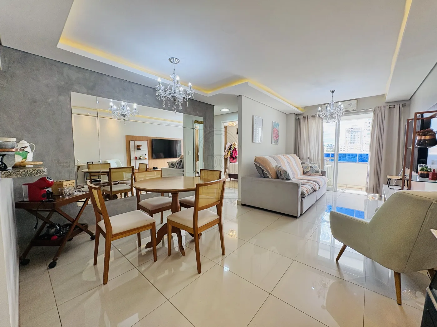 Comprar Apartamento / Padr&atilde;o em Londrina R$ 550.000,00 - Foto 1