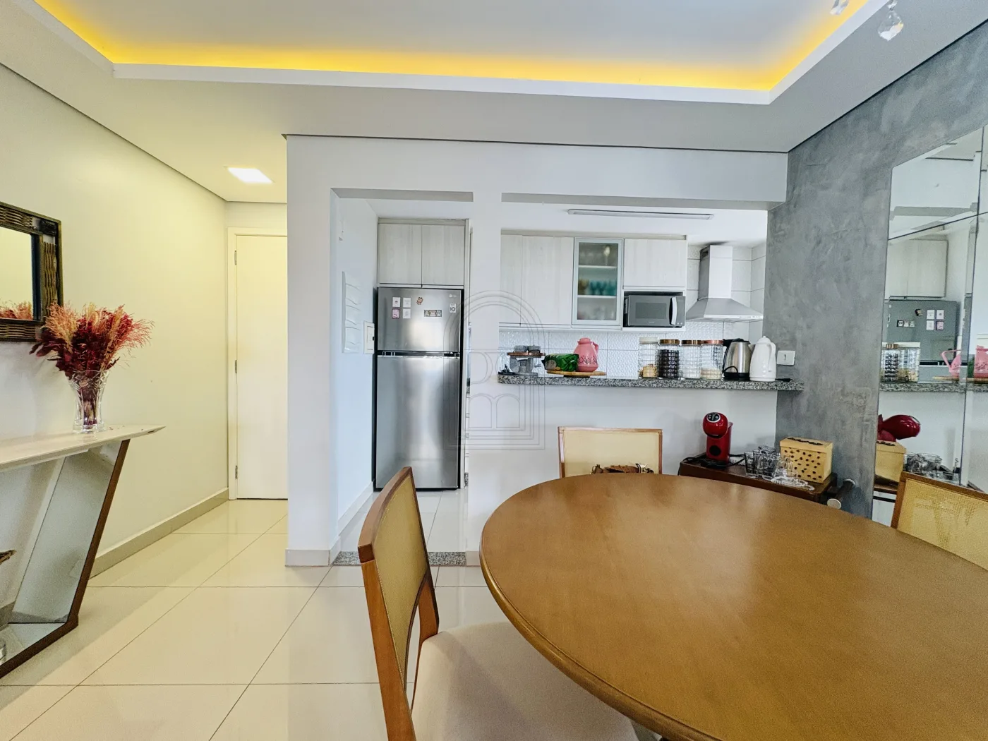 Comprar Apartamento / Padr&atilde;o em Londrina R$ 550.000,00 - Foto 3