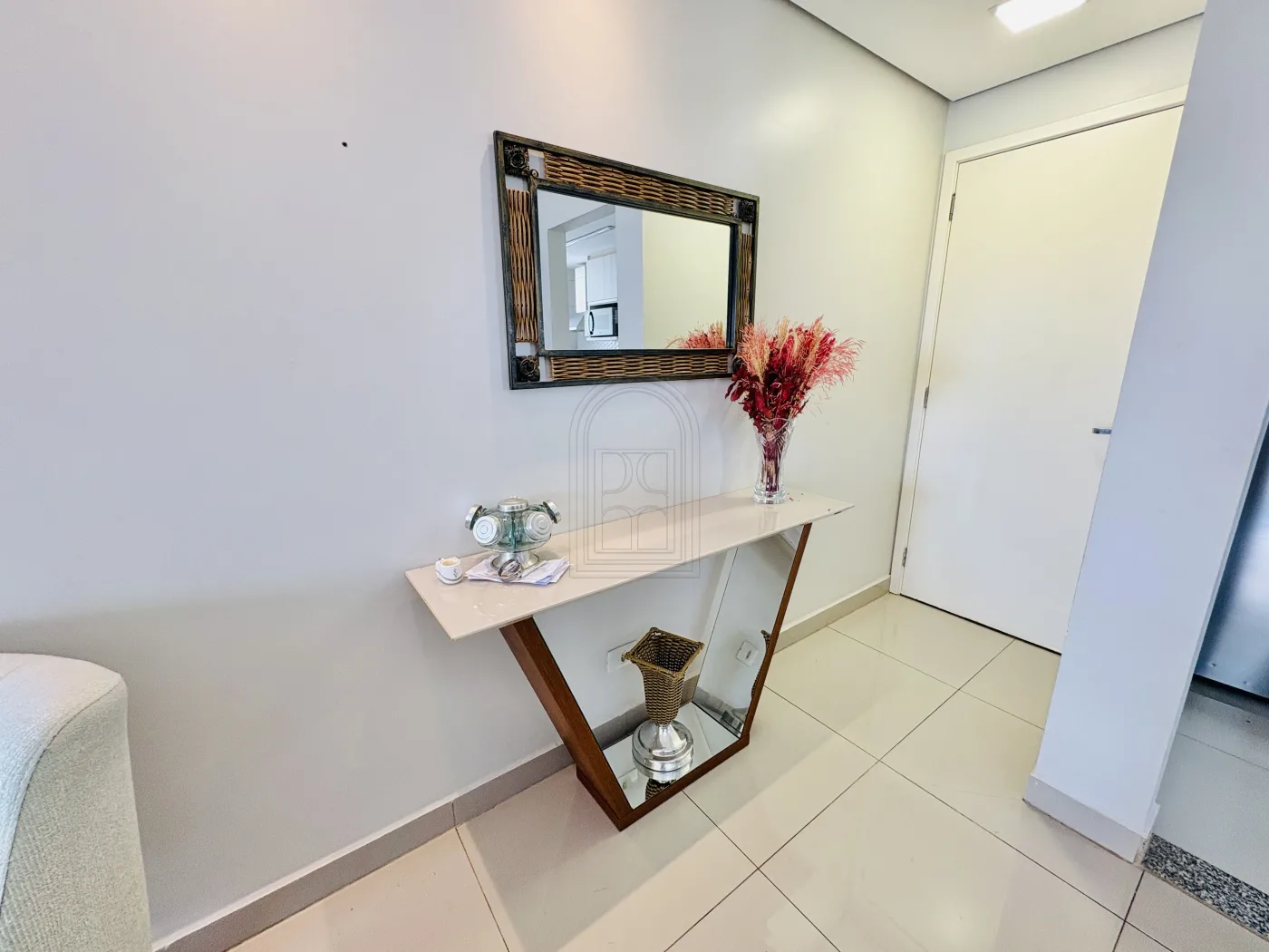 Comprar Apartamento / Padr&atilde;o em Londrina R$ 550.000,00 - Foto 4