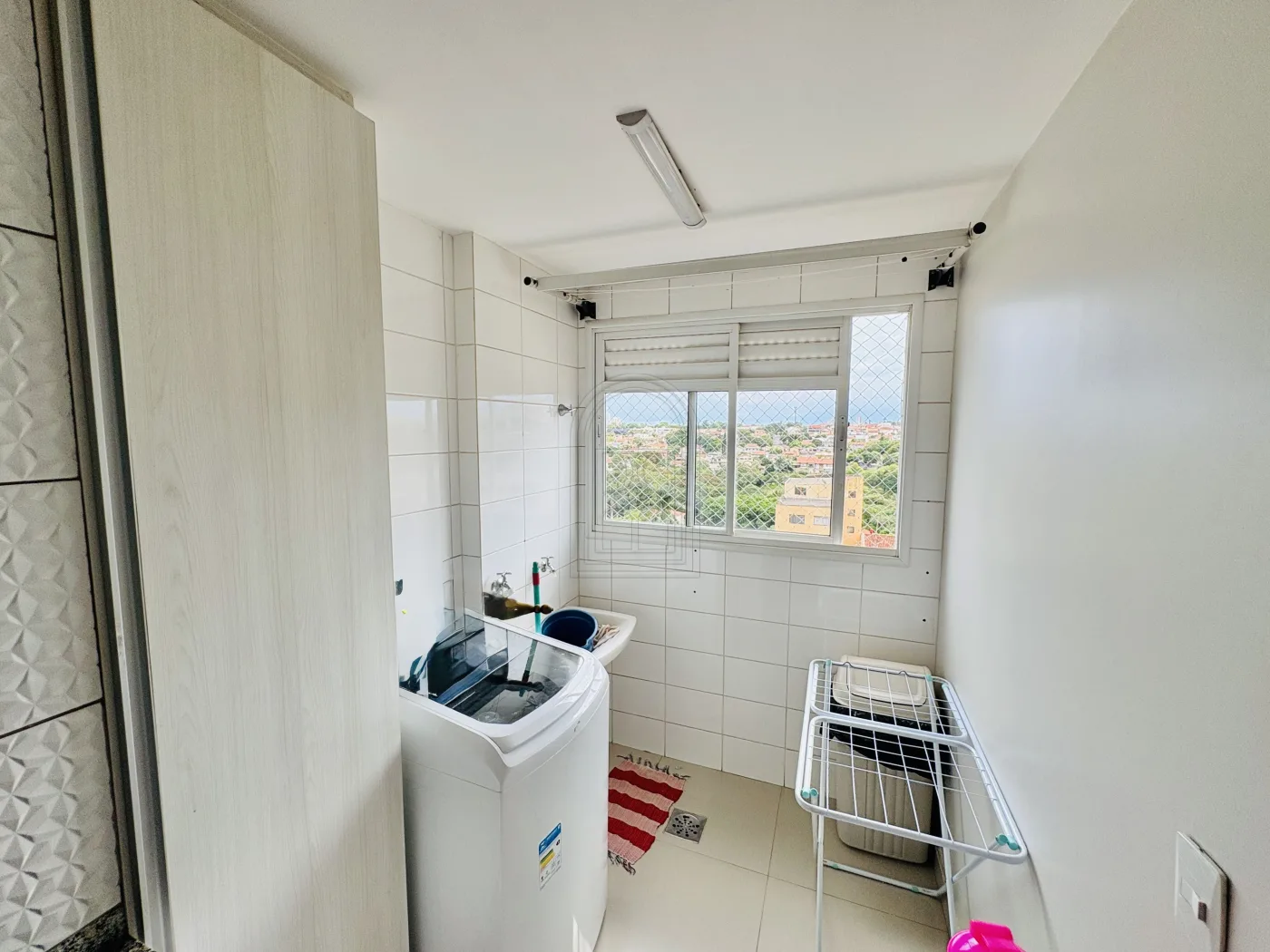 Comprar Apartamento / Padr&atilde;o em Londrina R$ 550.000,00 - Foto 9