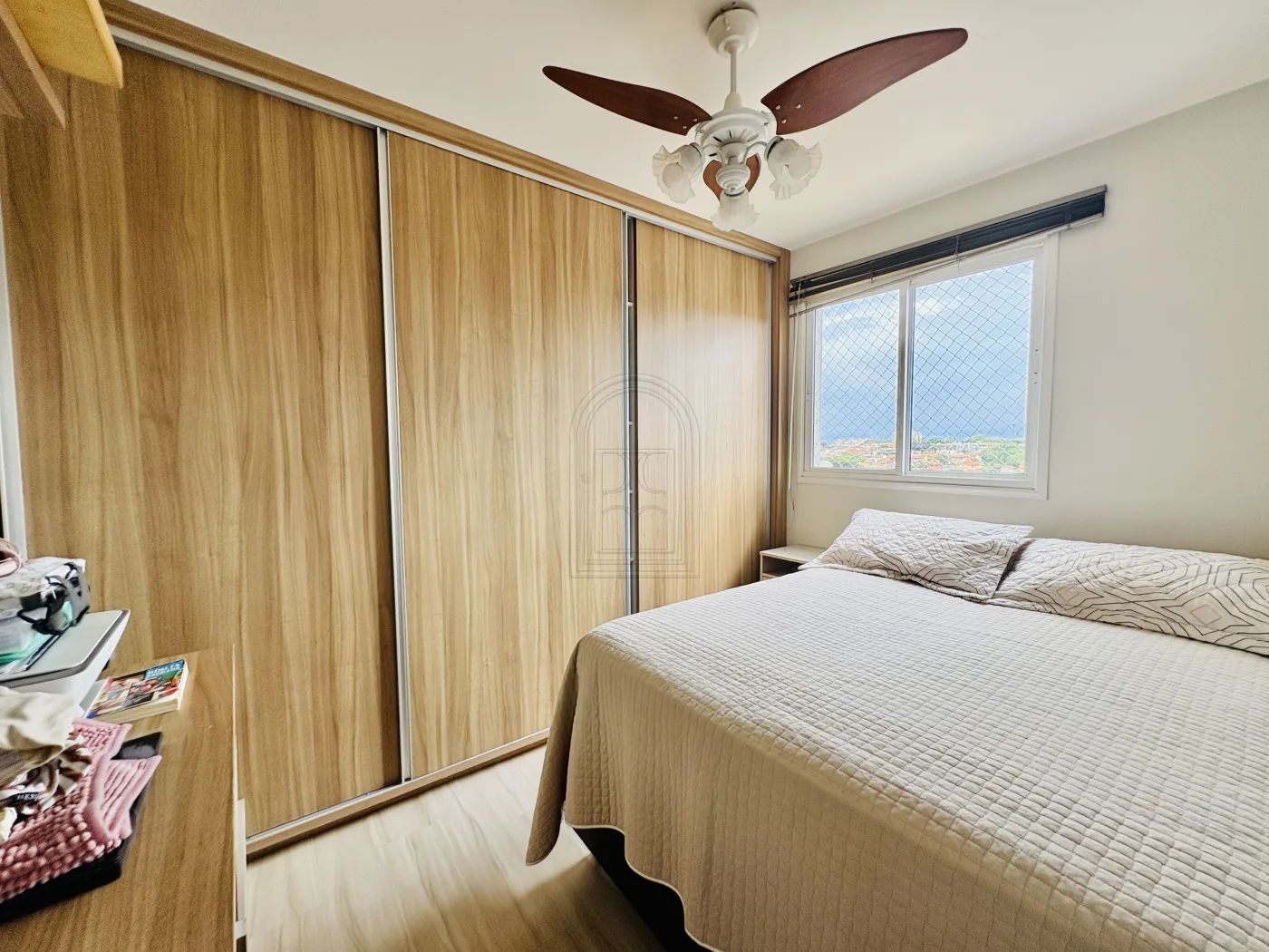 Comprar Apartamento / Padr&atilde;o em Londrina R$ 550.000,00 - Foto 10