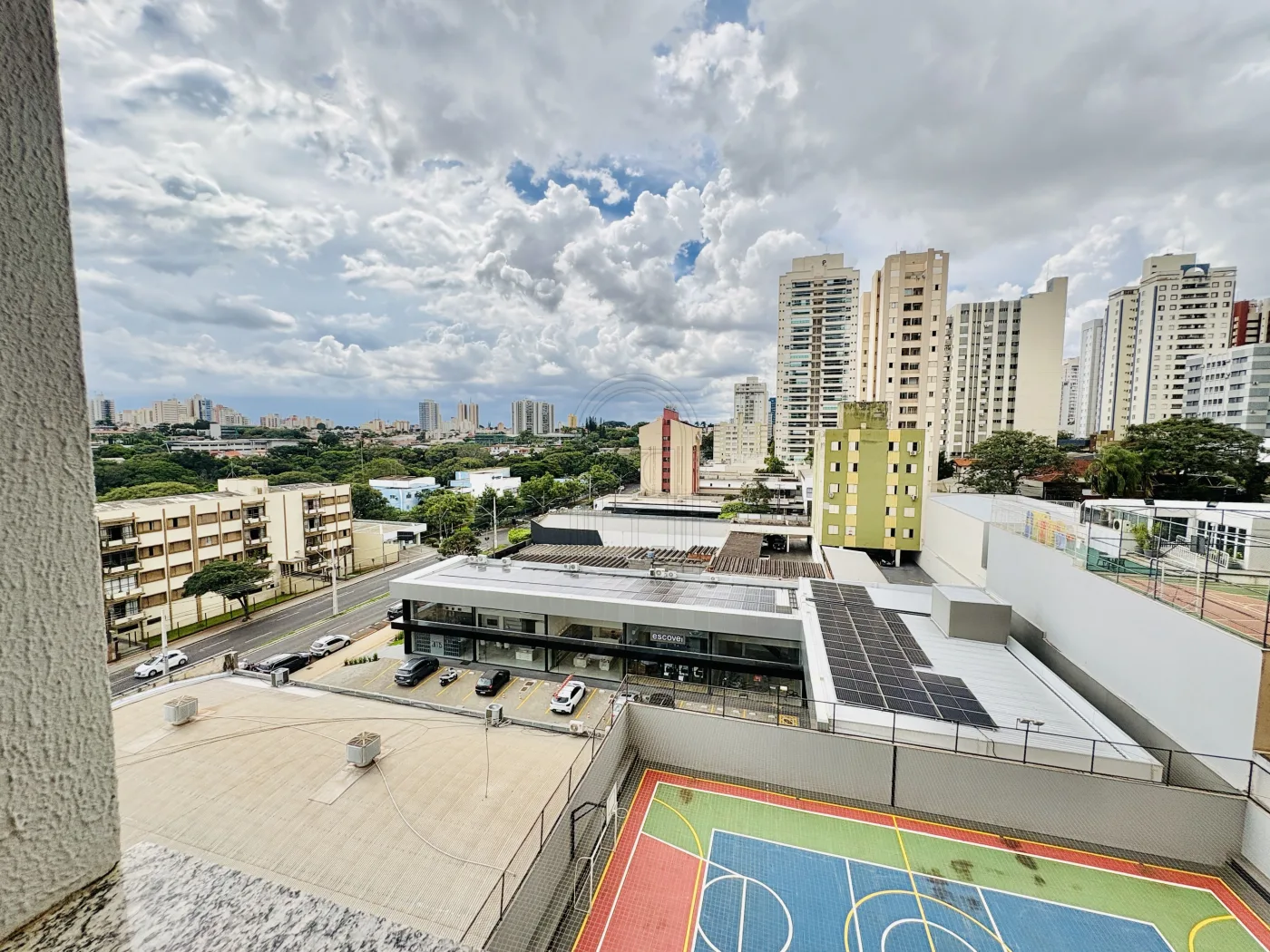 Comprar Apartamento / Padr&atilde;o em Londrina R$ 550.000,00 - Foto 17