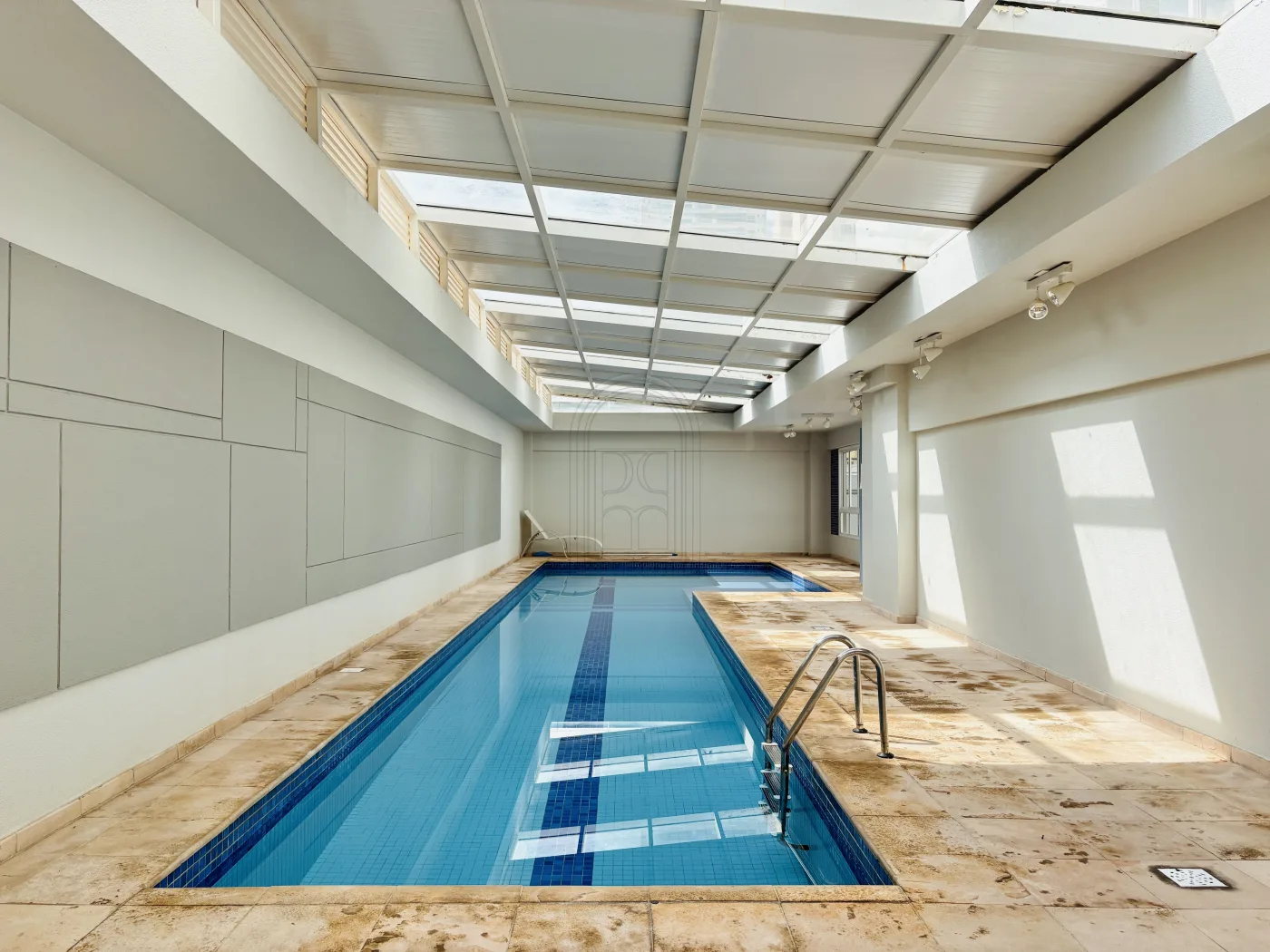 Comprar Apartamento / Padr&atilde;o em Londrina R$ 550.000,00 - Foto 27