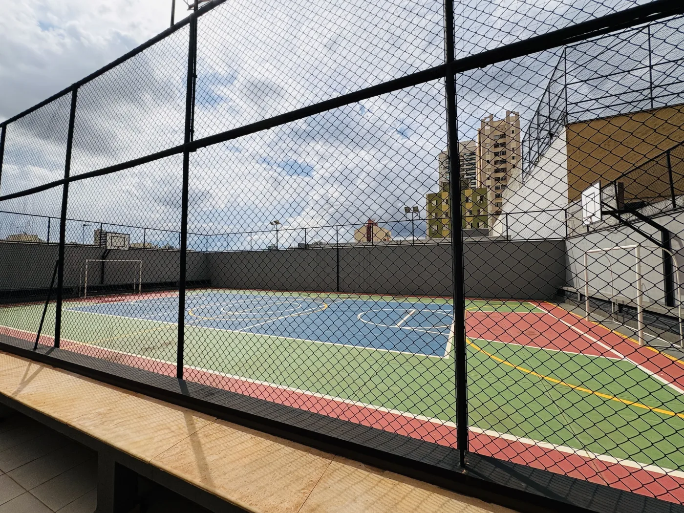 Comprar Apartamento / Padr&atilde;o em Londrina R$ 550.000,00 - Foto 29