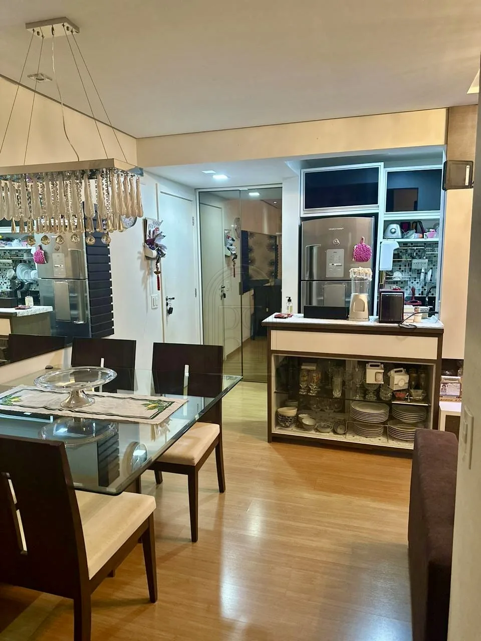 Comprar Apartamento / Padr&atilde;o em Londrina R$ 530.000,00 - Foto 2
