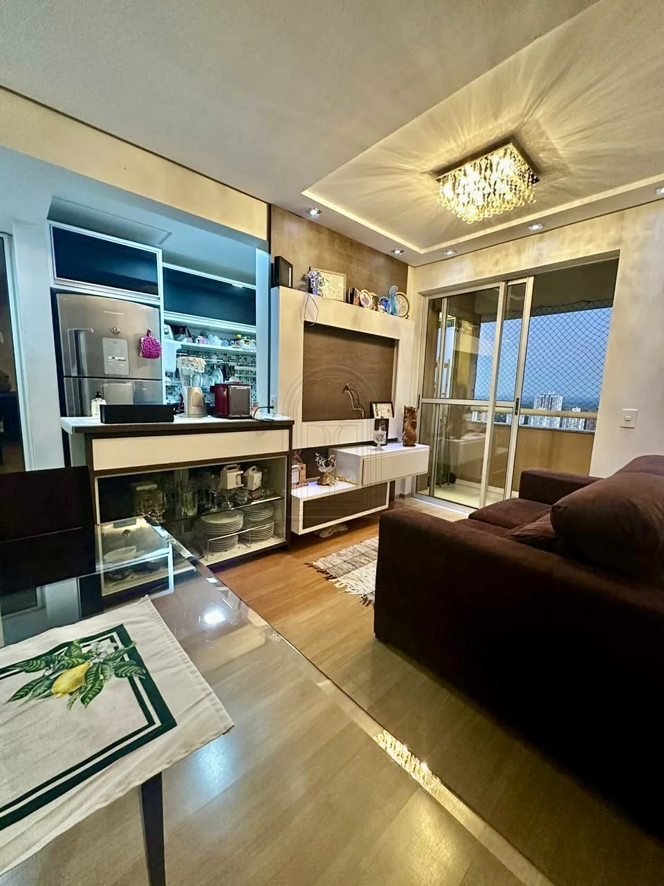 Comprar Apartamento / Padr&atilde;o em Londrina R$ 530.000,00 - Foto 4