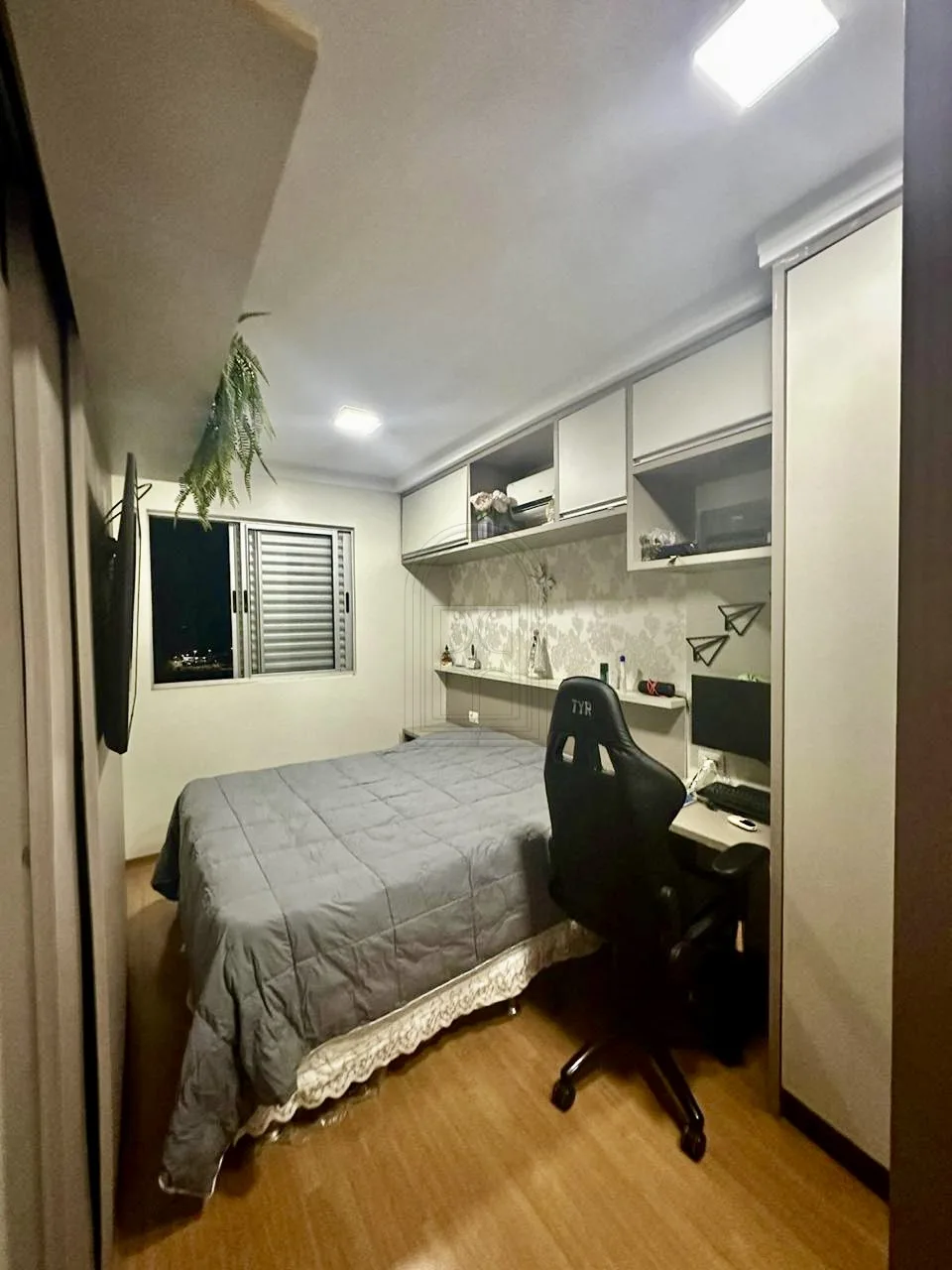 Comprar Apartamento / Padr&atilde;o em Londrina R$ 530.000,00 - Foto 7