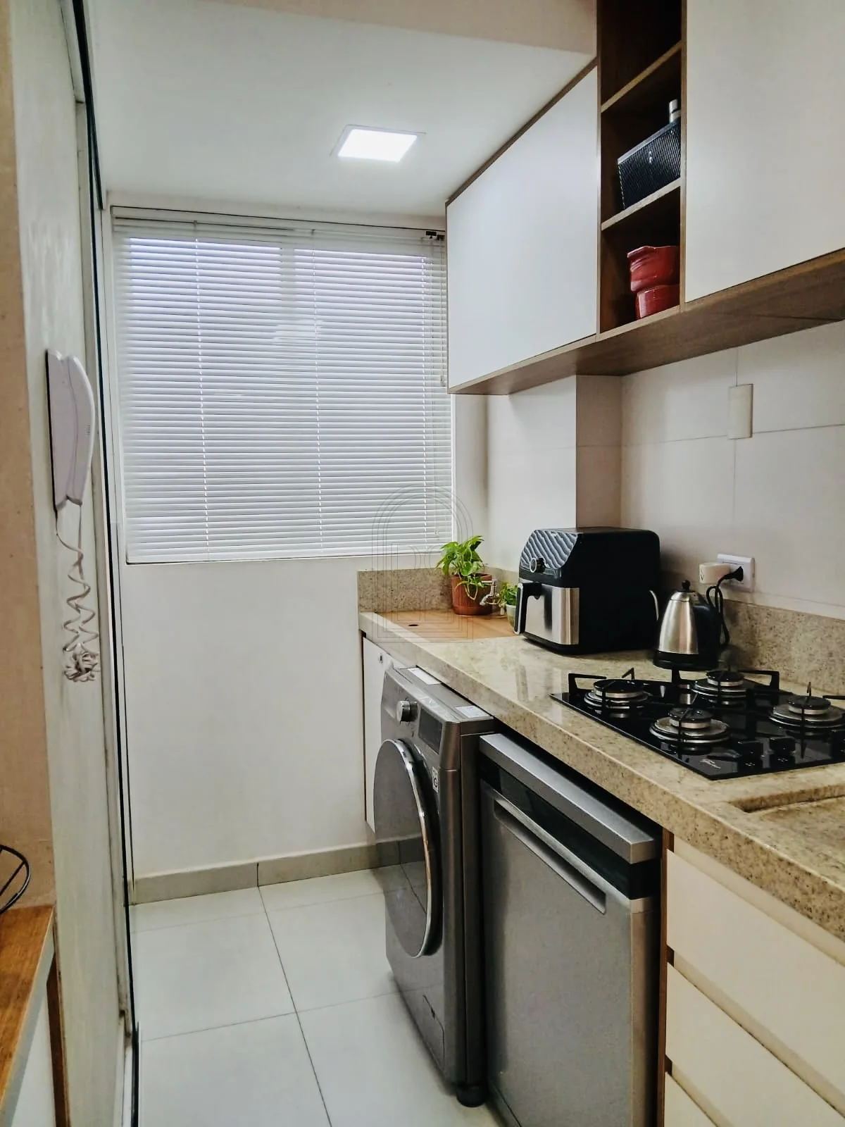 Comprar Apartamento / Padr&atilde;o em Londrina R$ 369.000,00 - Foto 7