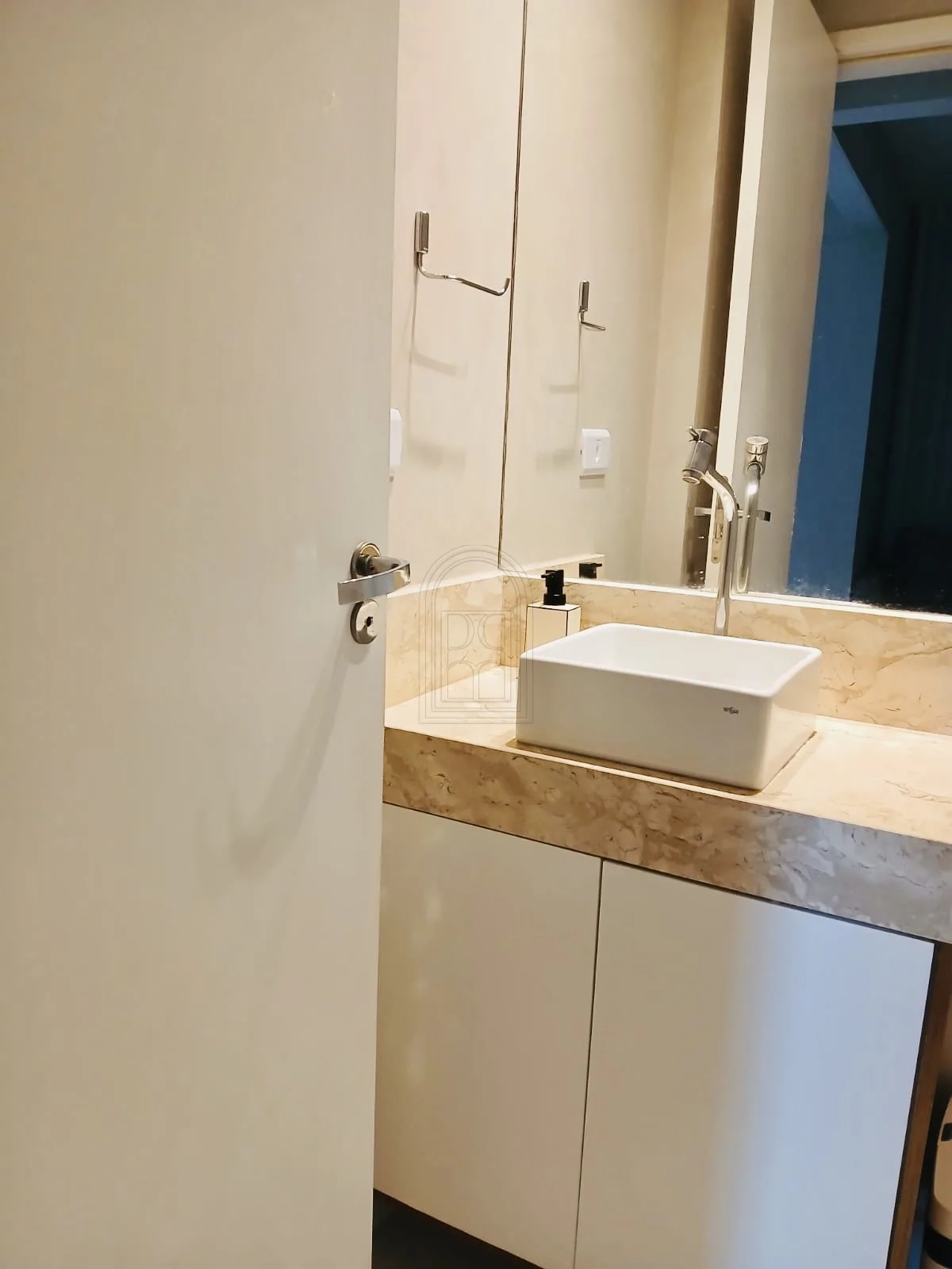 Comprar Apartamento / Padr&atilde;o em Londrina R$ 369.000,00 - Foto 23