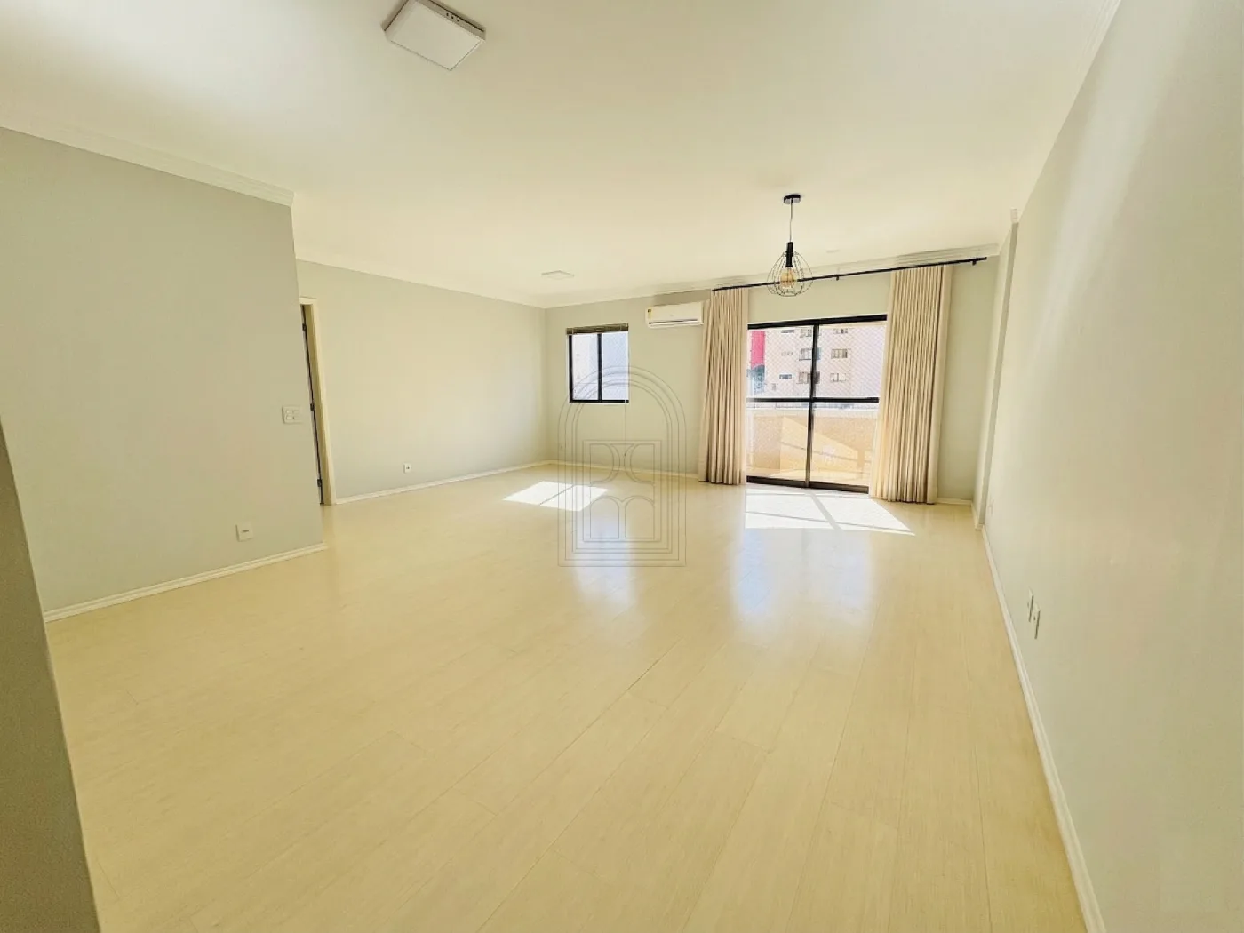 Comprar Apartamento / Padr&atilde;o em Londrina R$ 680.000,00 - Foto 1