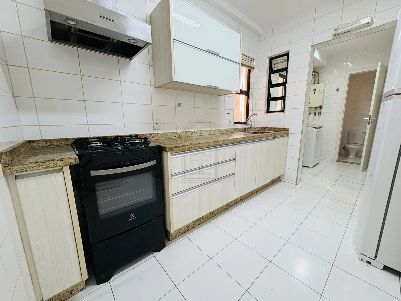 Comprar Apartamento / Padr&atilde;o em Londrina R$ 680.000,00 - Foto 7