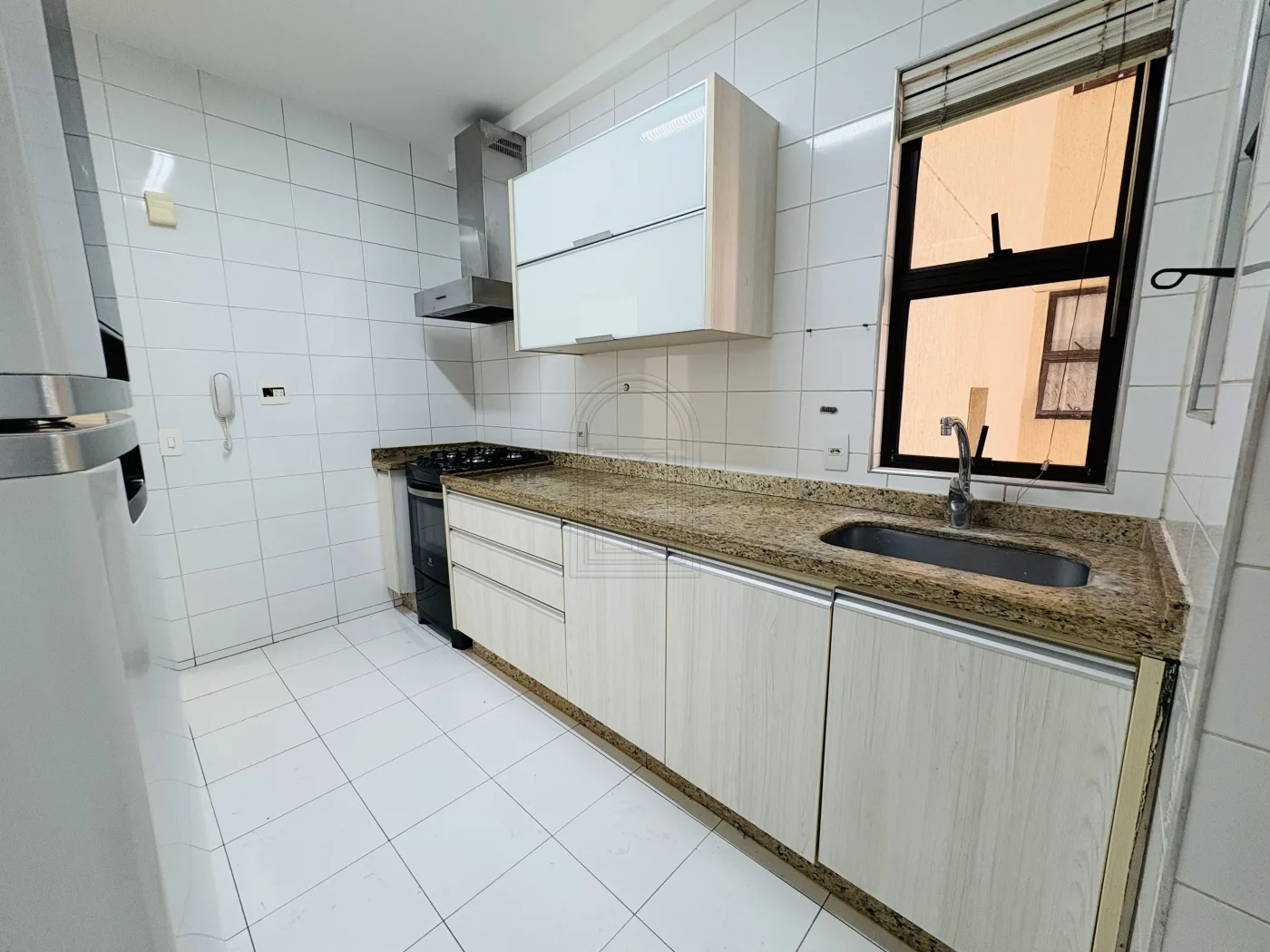 Comprar Apartamento / Padr&atilde;o em Londrina R$ 680.000,00 - Foto 8