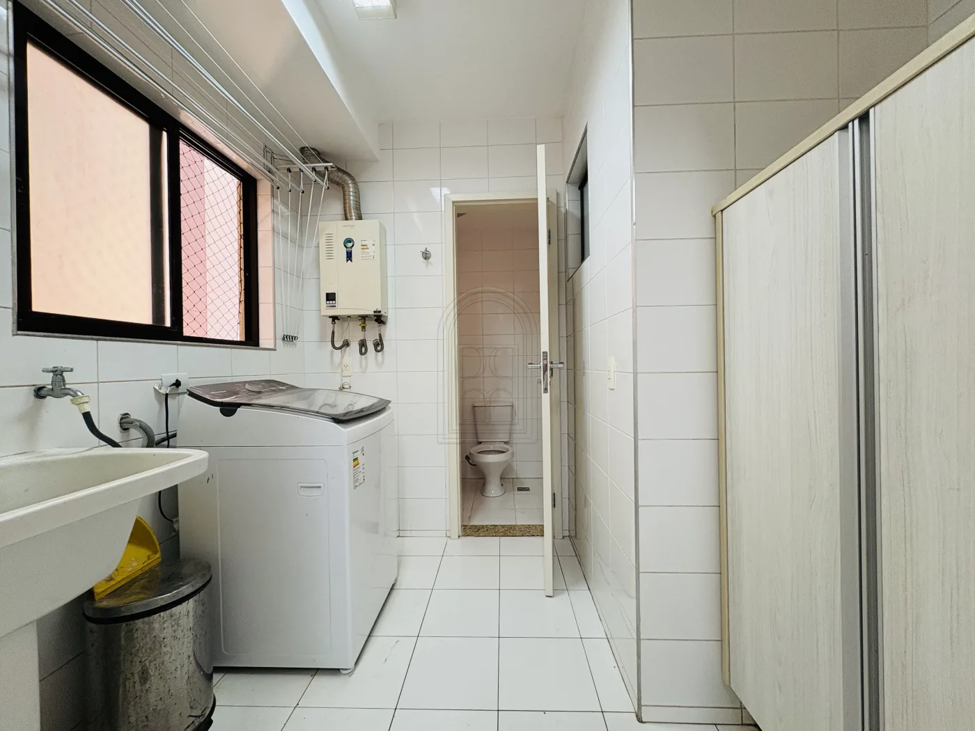 Comprar Apartamento / Padr&atilde;o em Londrina R$ 680.000,00 - Foto 10
