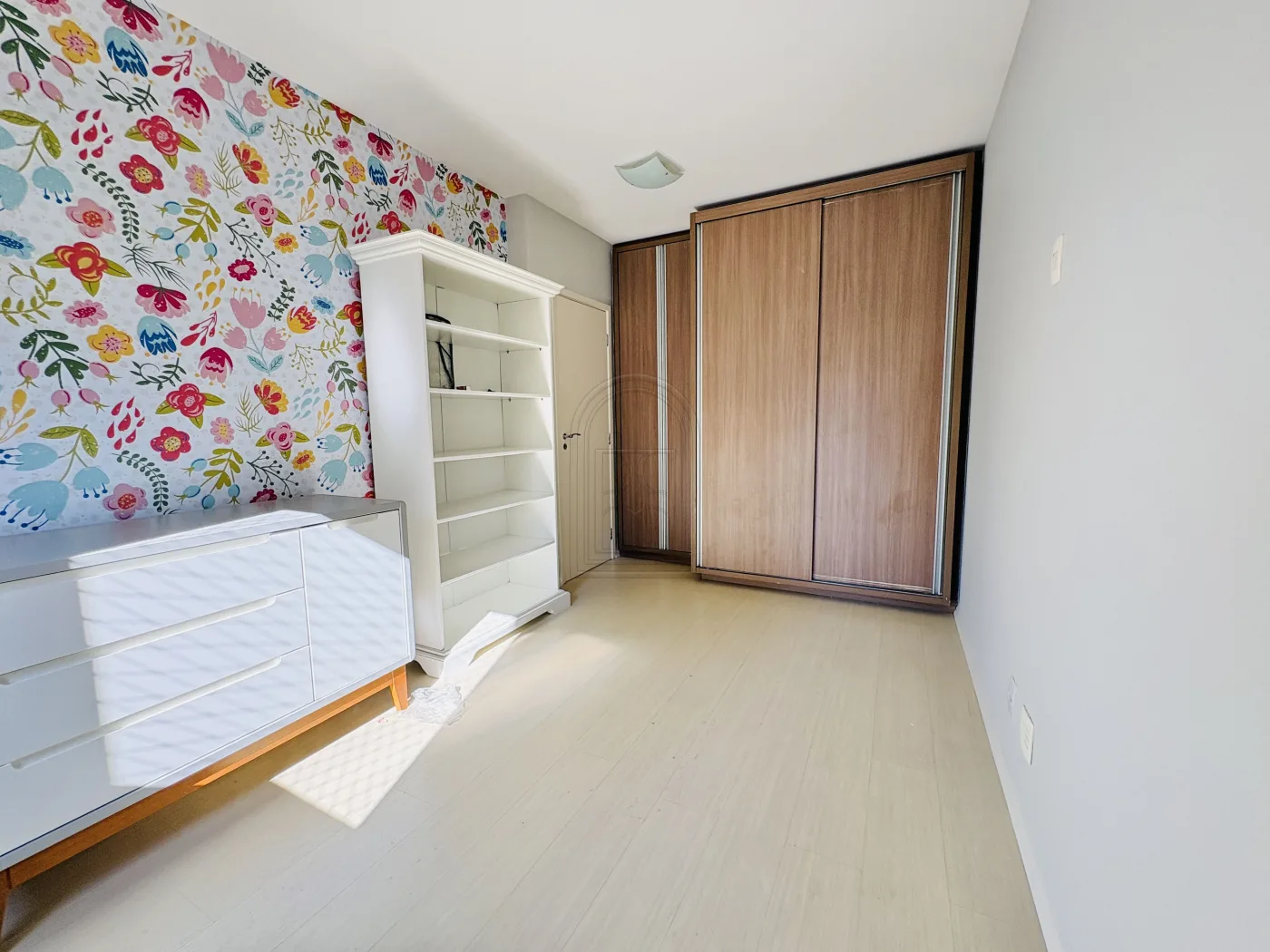 Comprar Apartamento / Padr&atilde;o em Londrina R$ 680.000,00 - Foto 18