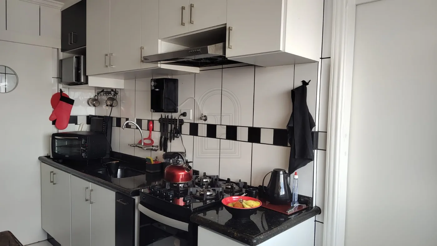Comprar Apartamento / Padr&atilde;o em Londrina R$ 370.000,00 - Foto 11