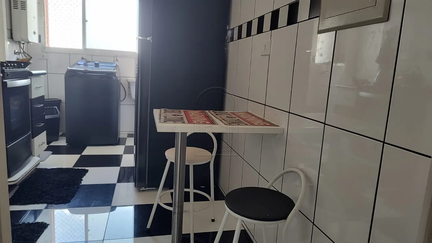 Comprar Apartamento / Padr&atilde;o em Londrina R$ 370.000,00 - Foto 13