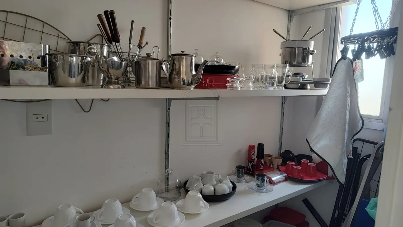 Comprar Apartamento / Padr&atilde;o em Londrina R$ 370.000,00 - Foto 15