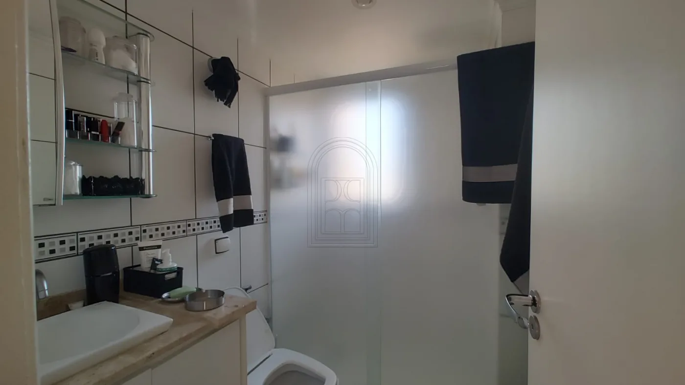 Comprar Apartamento / Padr&atilde;o em Londrina R$ 370.000,00 - Foto 22