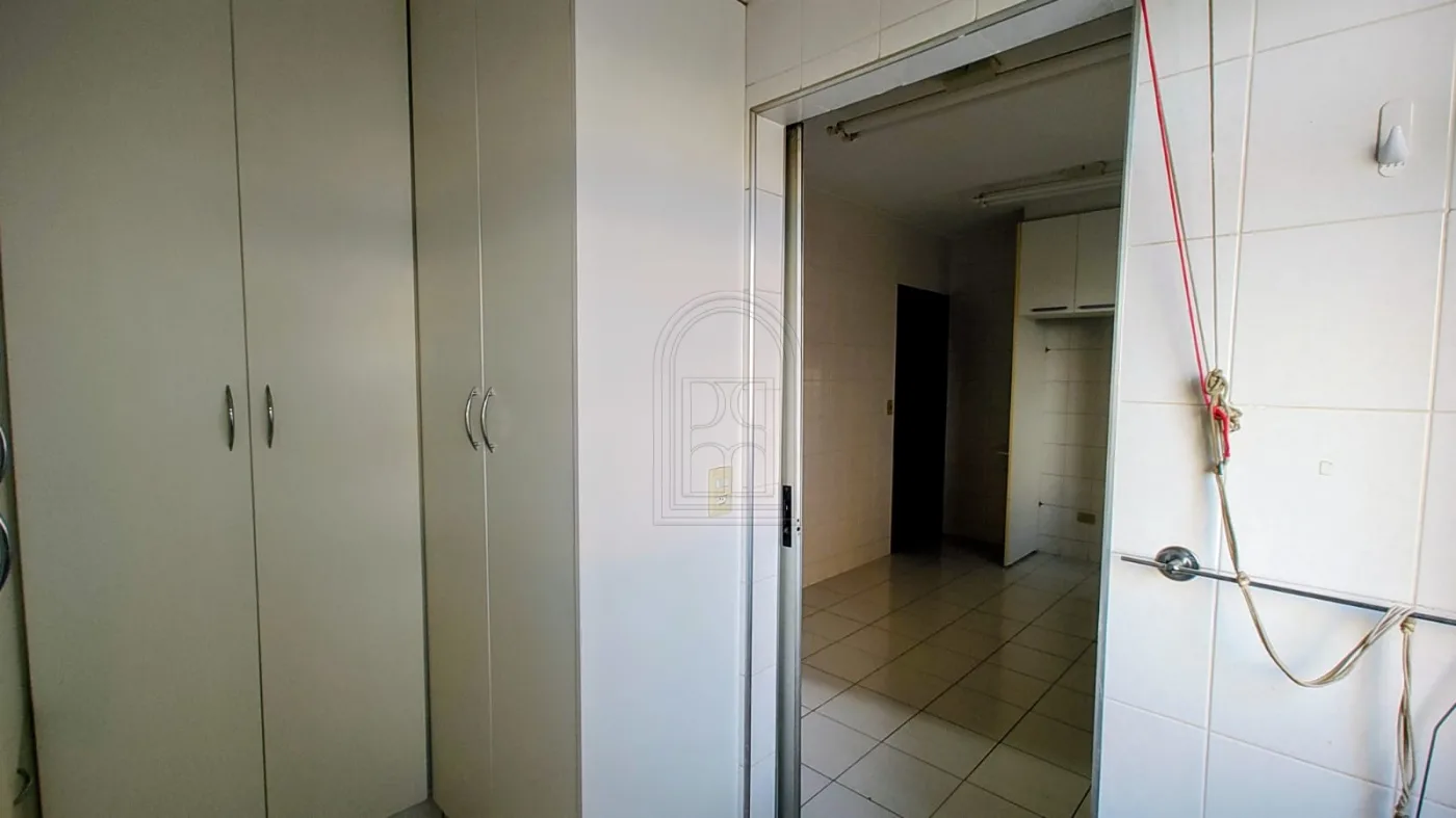 Comprar Apartamento / Padr&atilde;o em Londrina R$ 525.000,00 - Foto 17