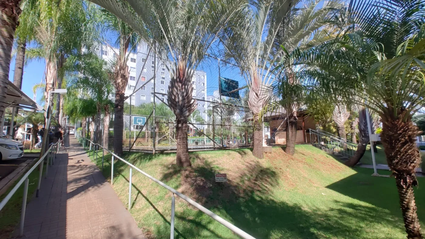 Comprar Apartamento / Padr&atilde;o em Londrina R$ 270.000,00 - Foto 17