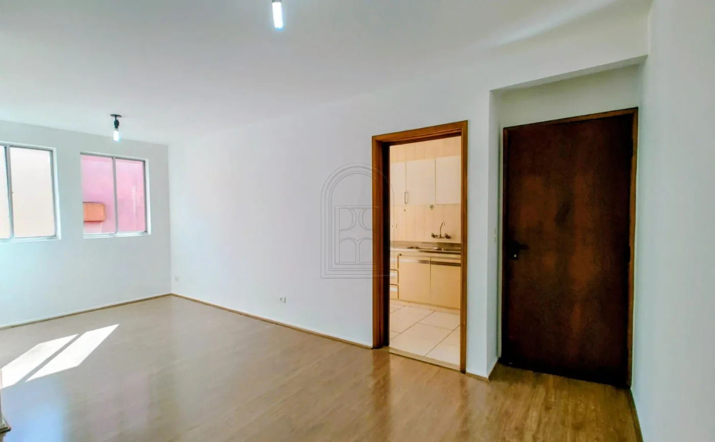 Comprar Apartamento / Padr&atilde;o em Londrina R$ 365.000,00 - Foto 2