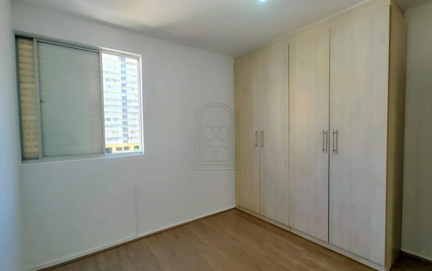 Comprar Apartamento / Padr&atilde;o em Londrina R$ 365.000,00 - Foto 3
