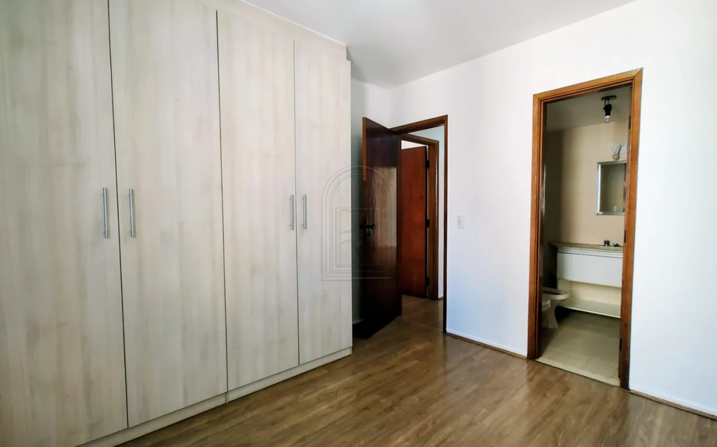 Comprar Apartamento / Padr&atilde;o em Londrina R$ 365.000,00 - Foto 8