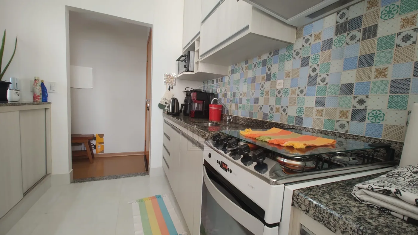 Comprar Apartamento / Padr&atilde;o em Londrina R$ 540.000,00 - Foto 7