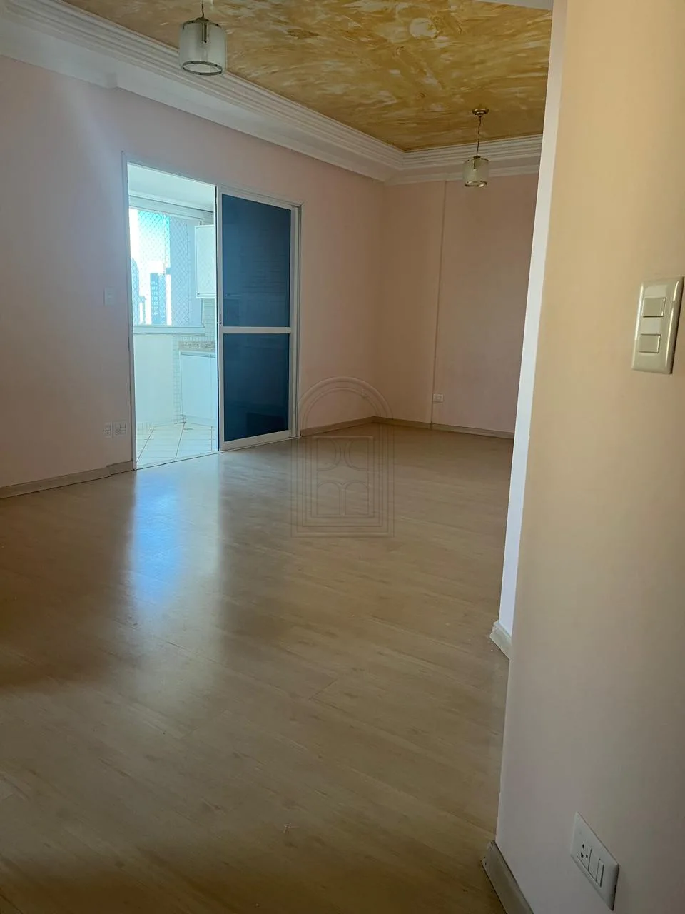 Alugar Apartamento / Padr&atilde;o em Londrina R$ 3.000,00 - Foto 4