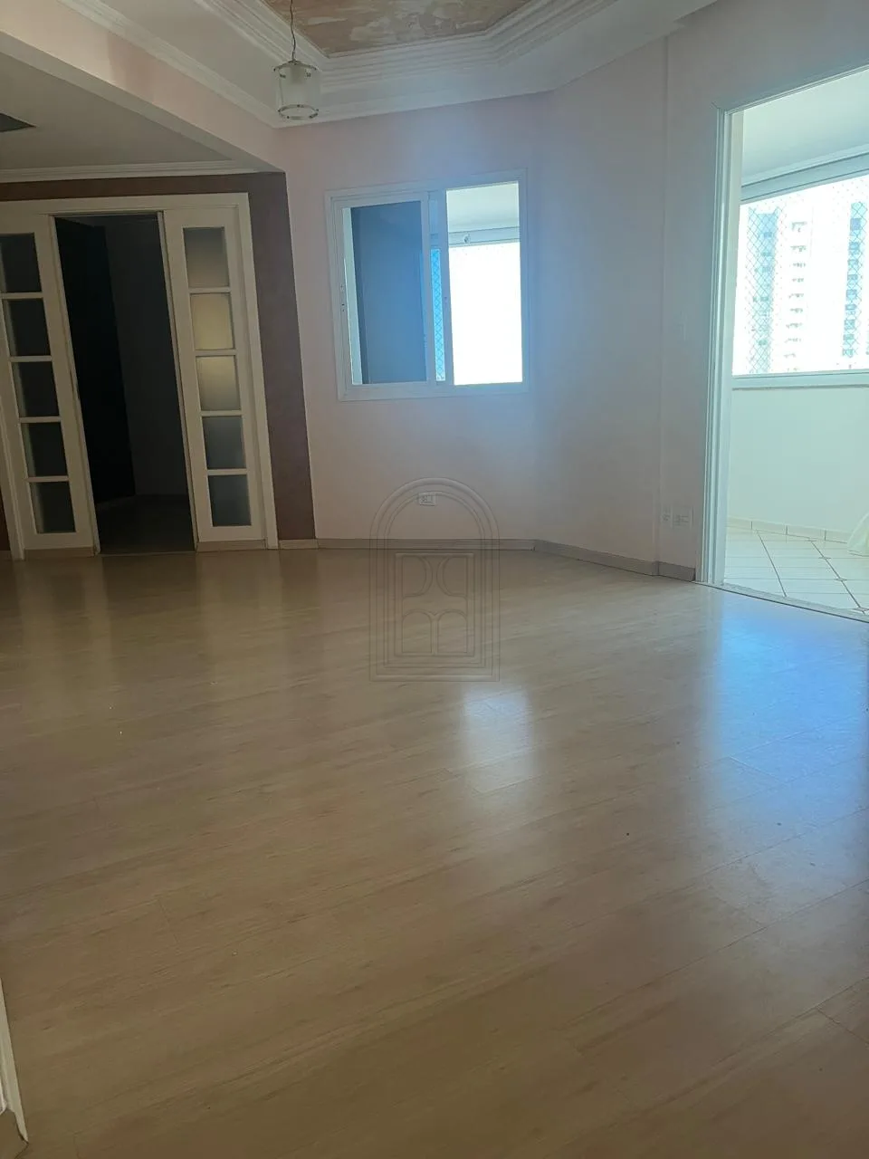 Alugar Apartamento / Padr&atilde;o em Londrina R$ 3.000,00 - Foto 8