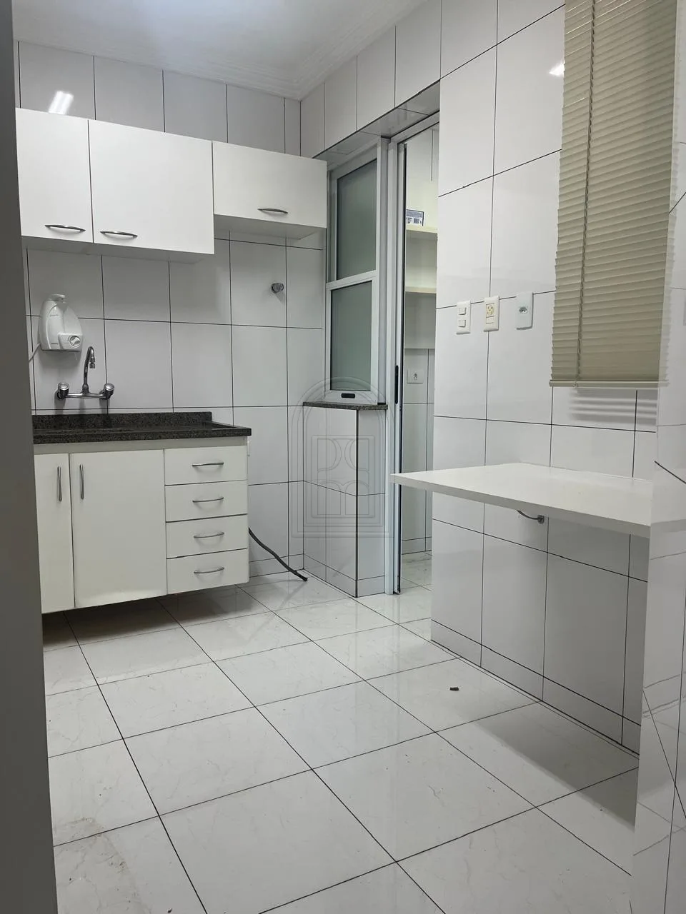 Alugar Apartamento / Padr&atilde;o em Londrina R$ 3.000,00 - Foto 11