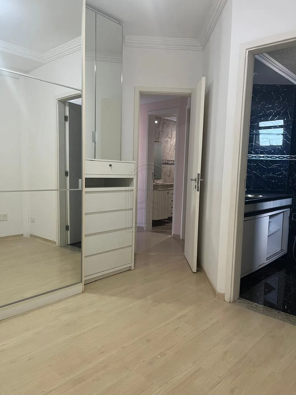 Alugar Apartamento / Padr&atilde;o em Londrina R$ 3.000,00 - Foto 13