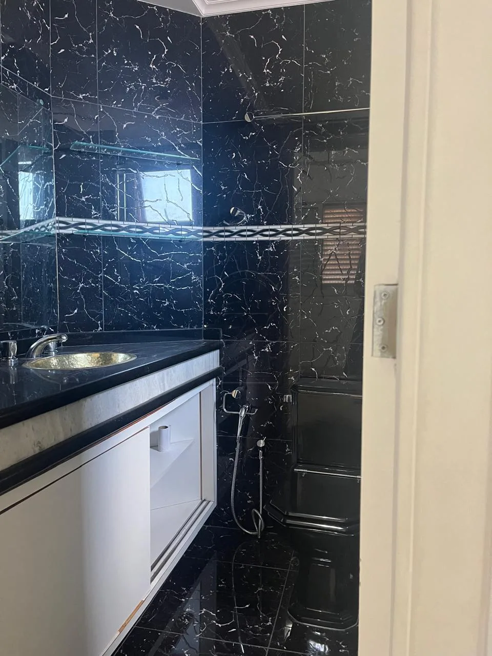 Alugar Apartamento / Padr&atilde;o em Londrina R$ 3.000,00 - Foto 14