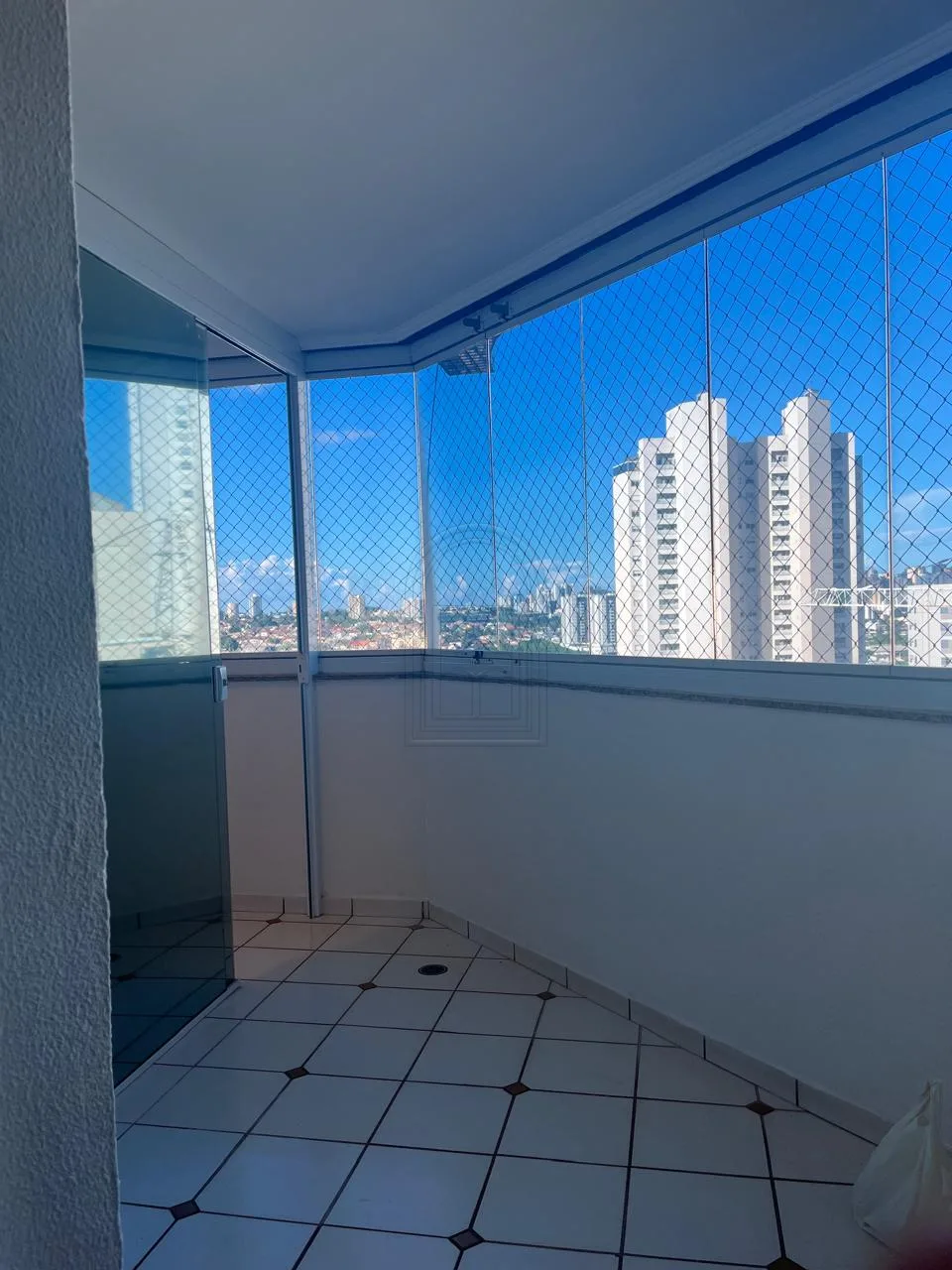 Alugar Apartamento / Padr&atilde;o em Londrina R$ 3.000,00 - Foto 19