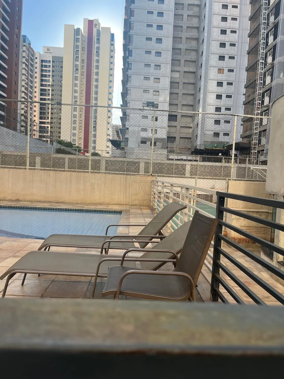 Alugar Apartamento / Padr&atilde;o em Londrina R$ 3.000,00 - Foto 24