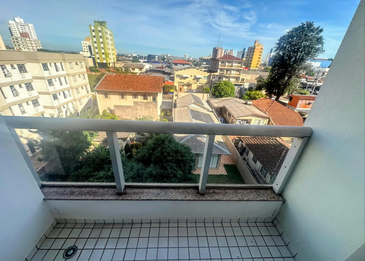 Comprar Apartamento / Padr&atilde;o em Londrina R$ 320.000,00 - Foto 4