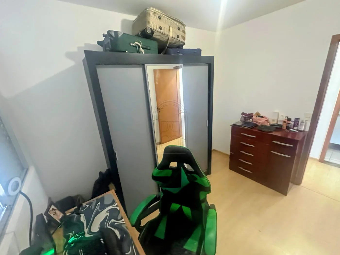 Comprar Apartamento / Padr&atilde;o em Londrina R$ 320.000,00 - Foto 8