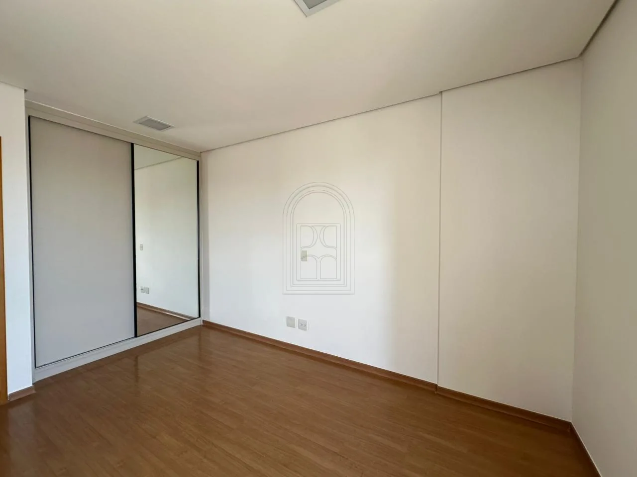 Comprar Apartamento / Padr&atilde;o em Londrina R$ 730.000,00 - Foto 6