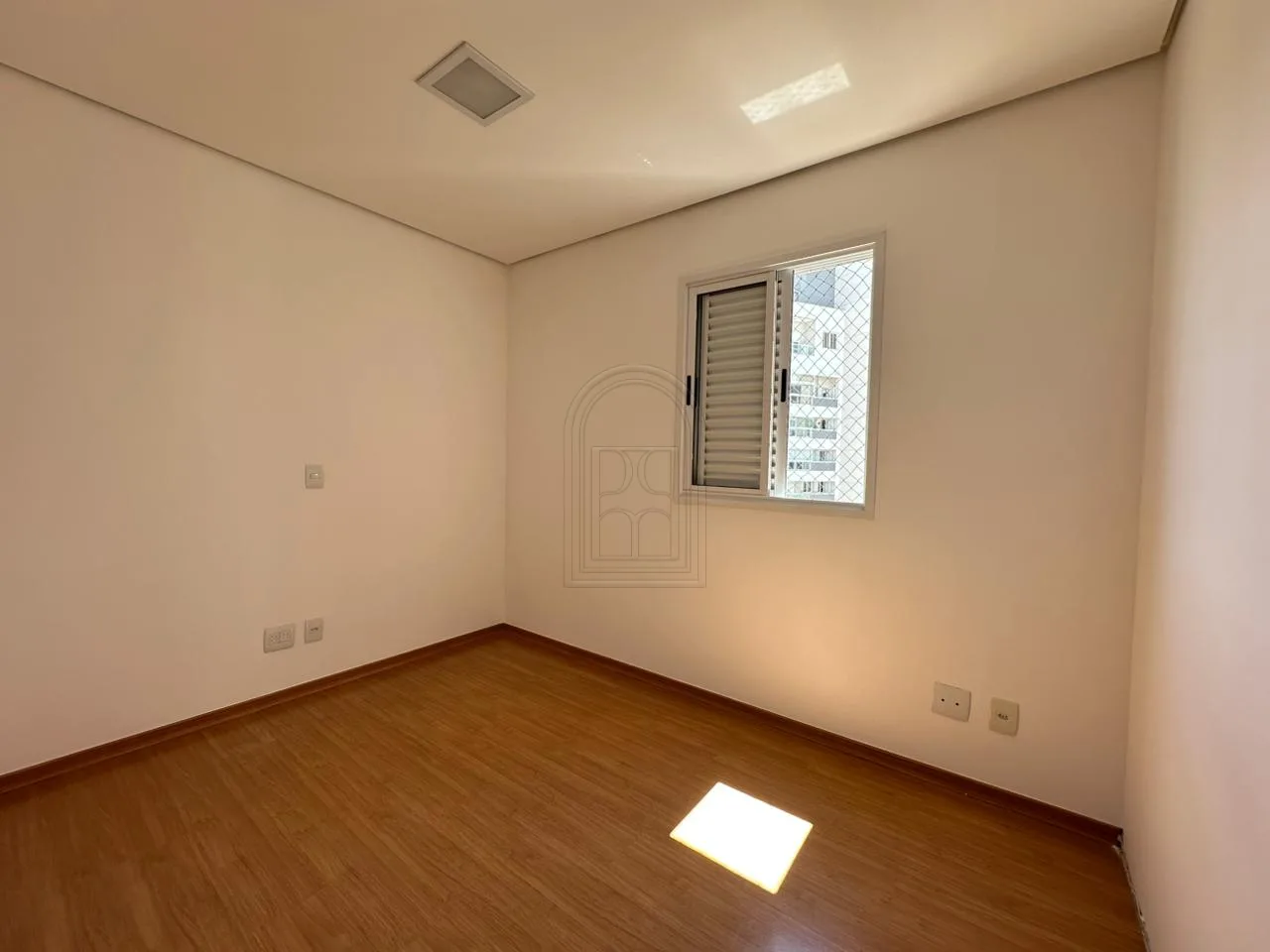 Comprar Apartamento / Padr&atilde;o em Londrina R$ 730.000,00 - Foto 7