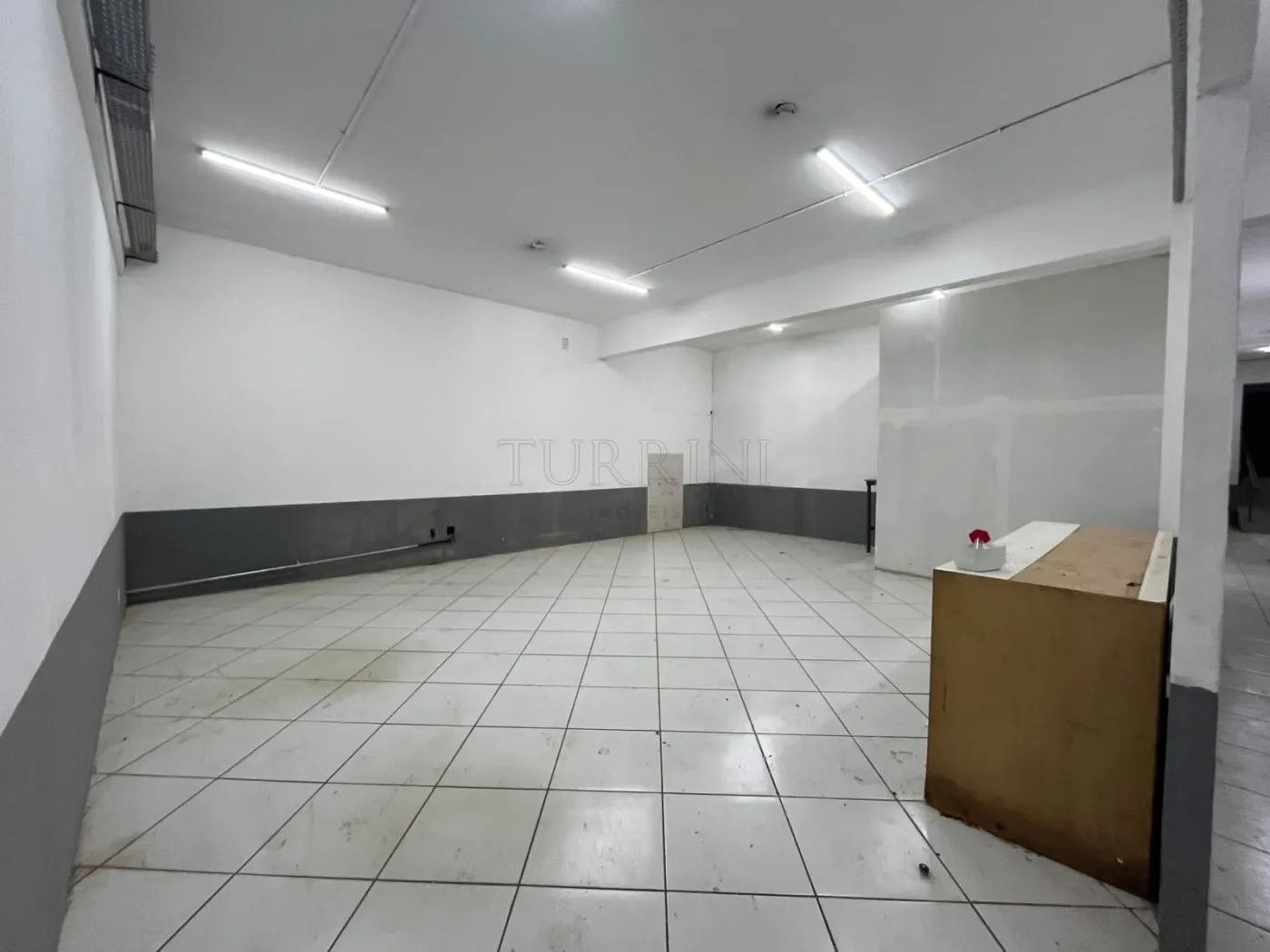 Alugar Comercial / Sal&atilde;o em Bauru R$ 15.000,00 - Foto 9