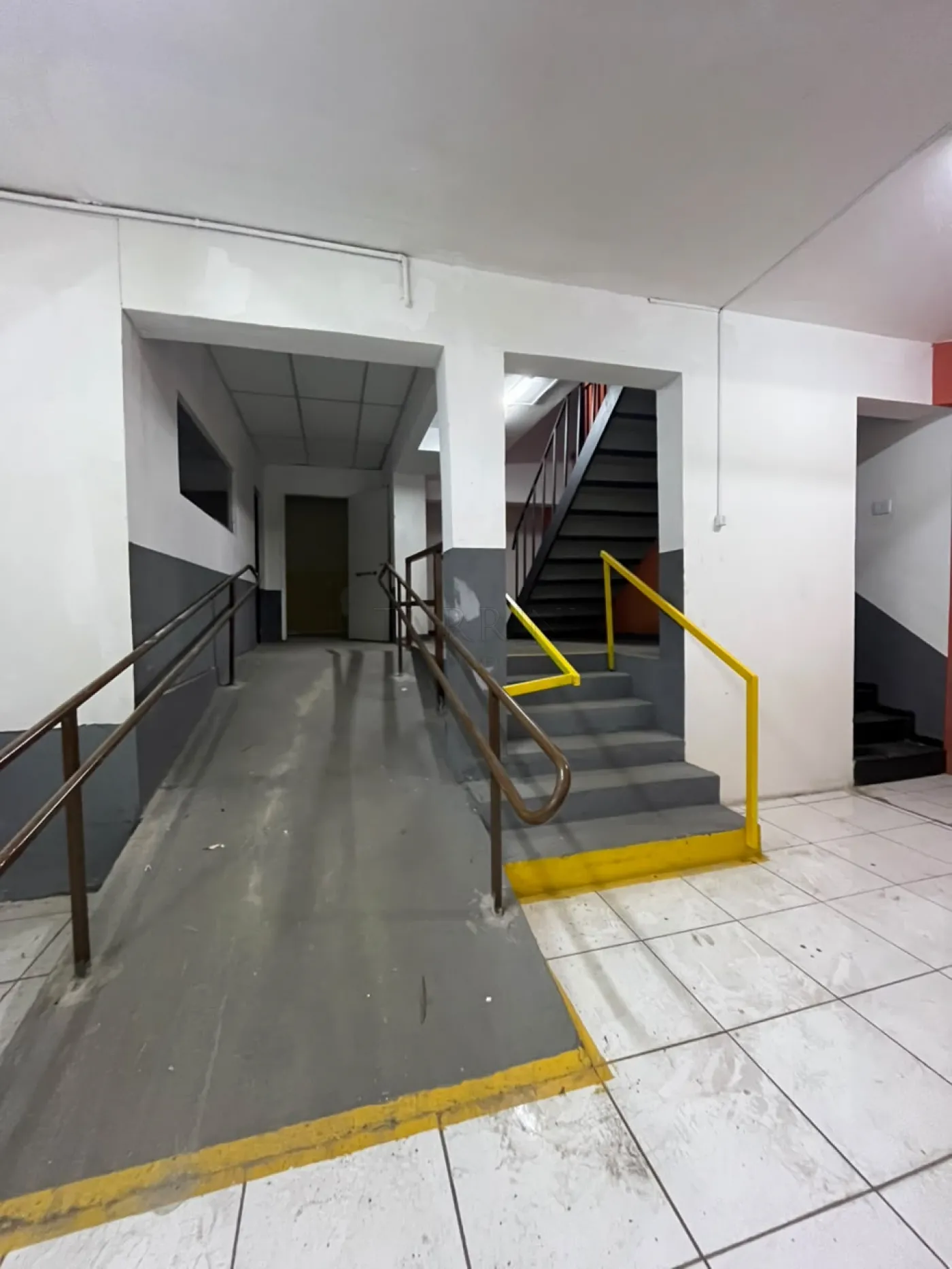 Alugar Comercial / Sal&atilde;o em Bauru R$ 15.000,00 - Foto 15