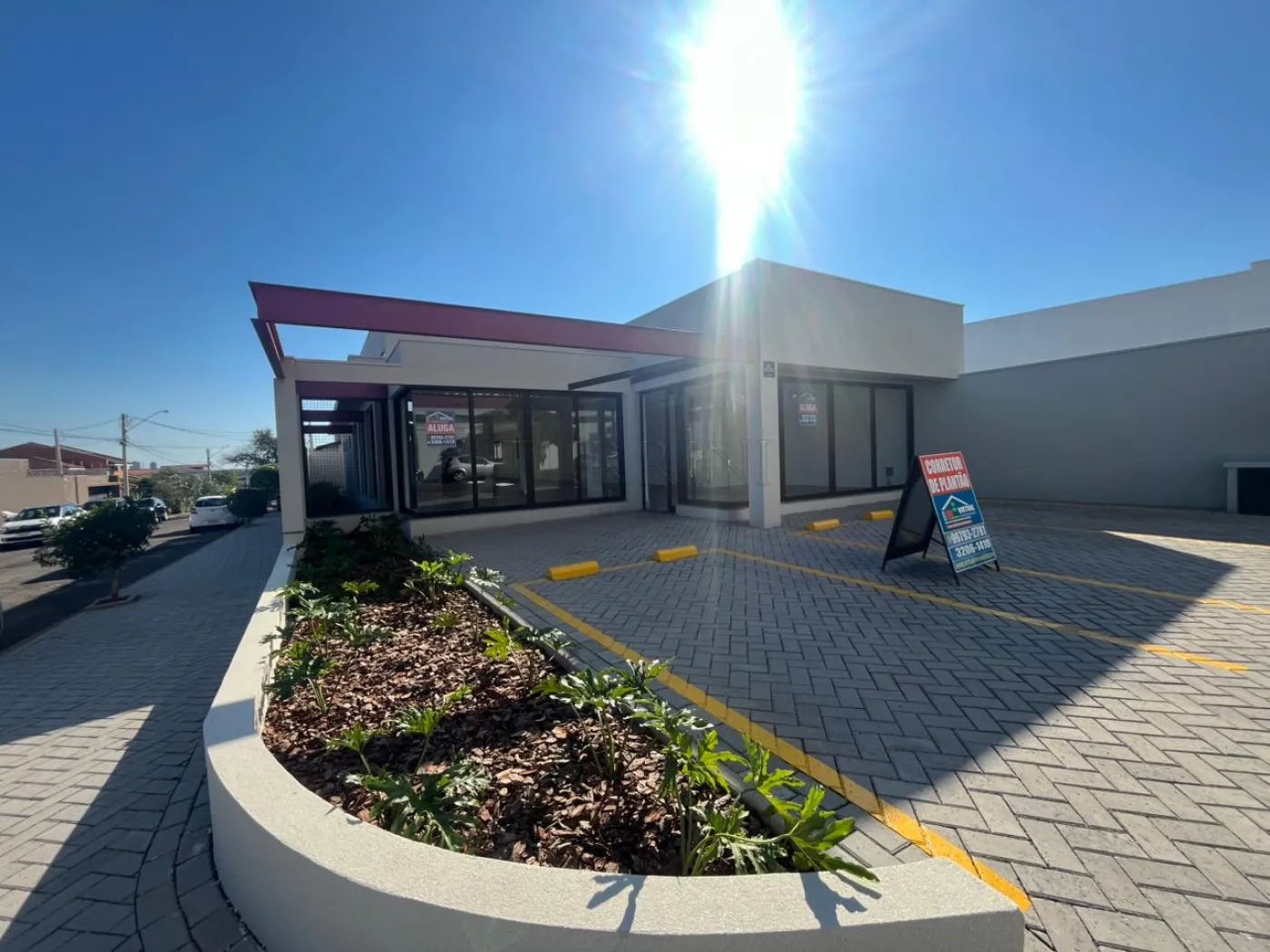 Alugar Comercial / Sal&atilde;o em Bauru R$ 10.000,00 - Foto 1