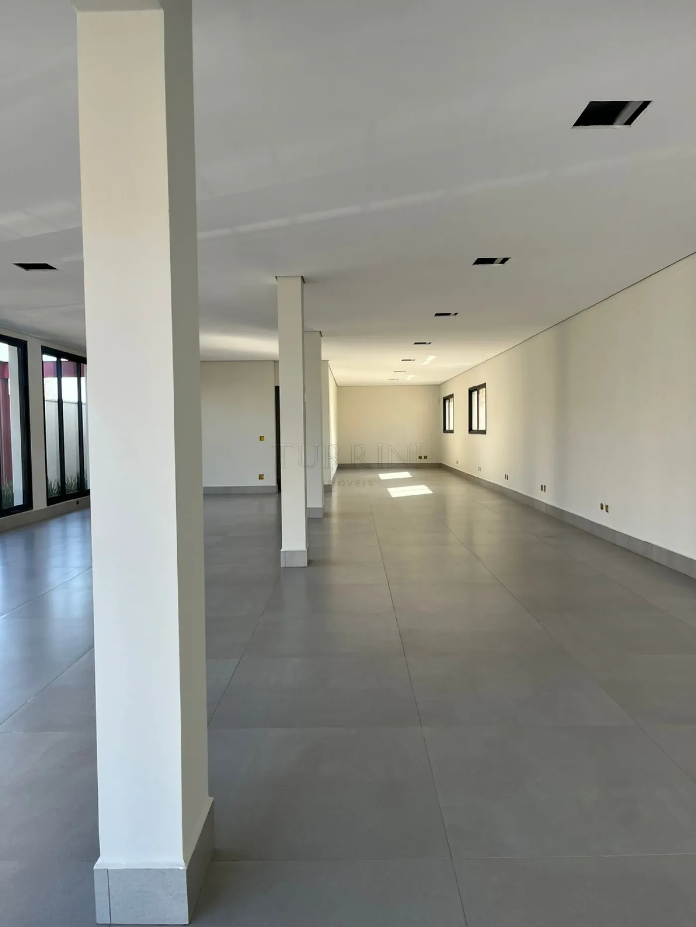 Alugar Comercial / Sal&atilde;o em Bauru R$ 10.000,00 - Foto 8