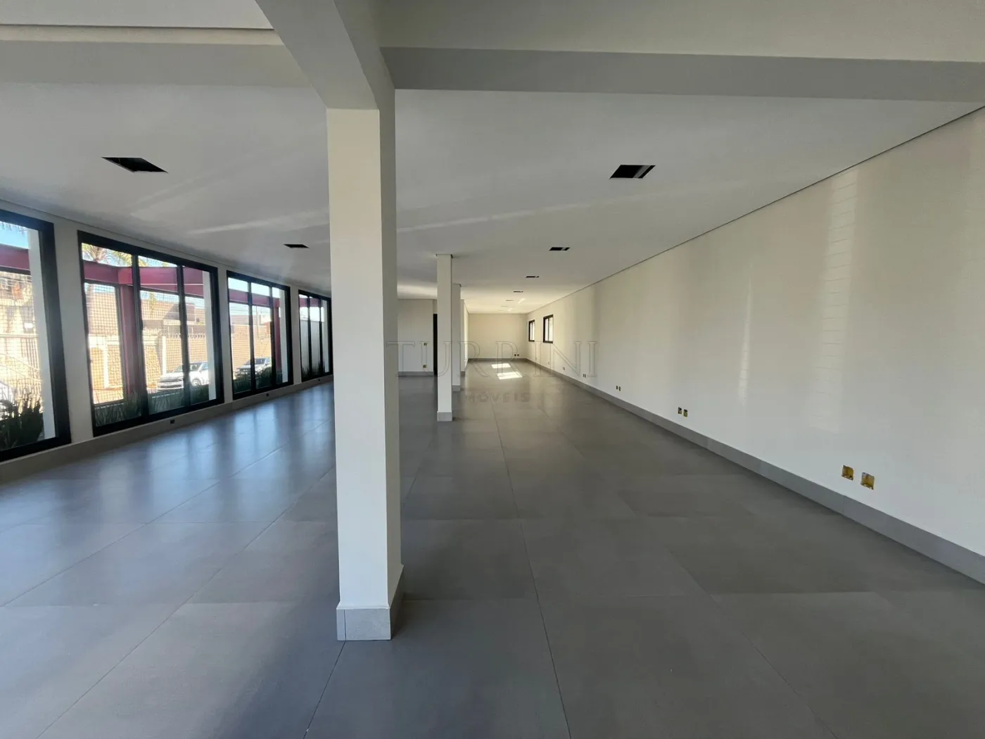Alugar Comercial / Sal&atilde;o em Bauru R$ 10.000,00 - Foto 9